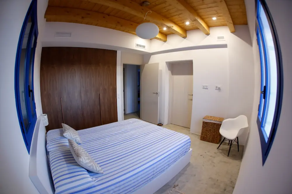 Dormitorio en suite amplio y con luz natural 