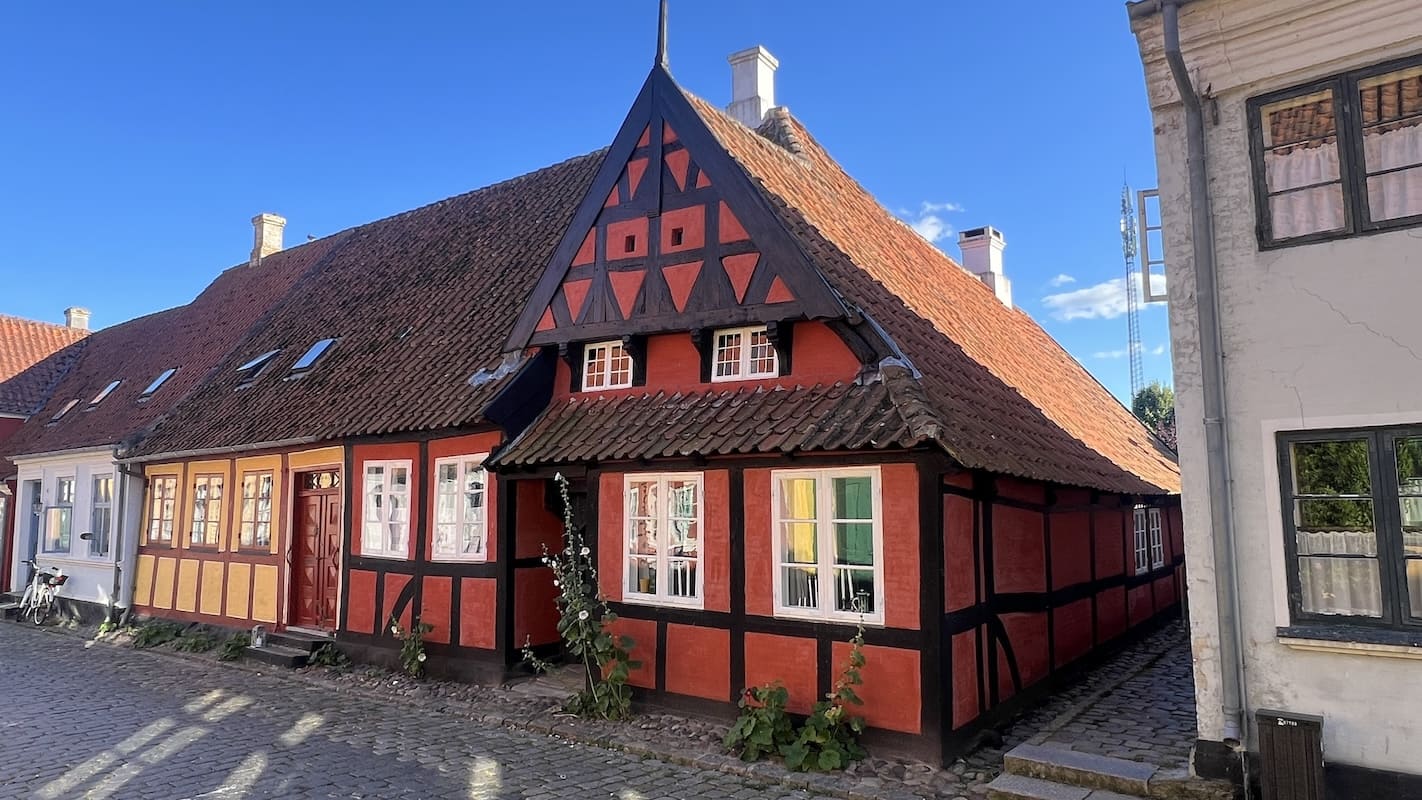 Facaden mejerigangen gavlhus