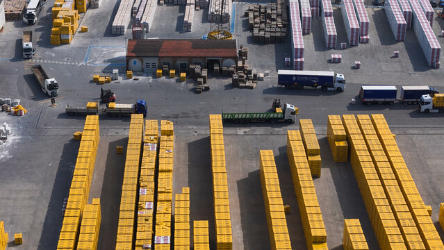 Construction supply chain and materials supporting a contractor's project