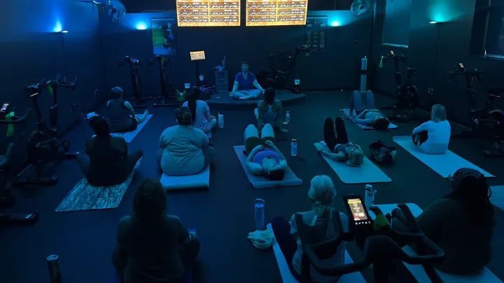 Hybrid Spin Classes