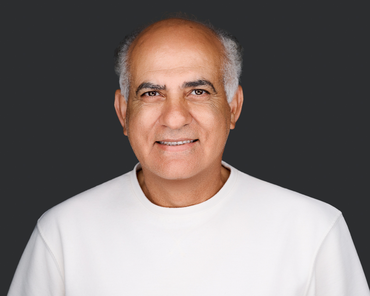 Parviz Ahmadi headshot