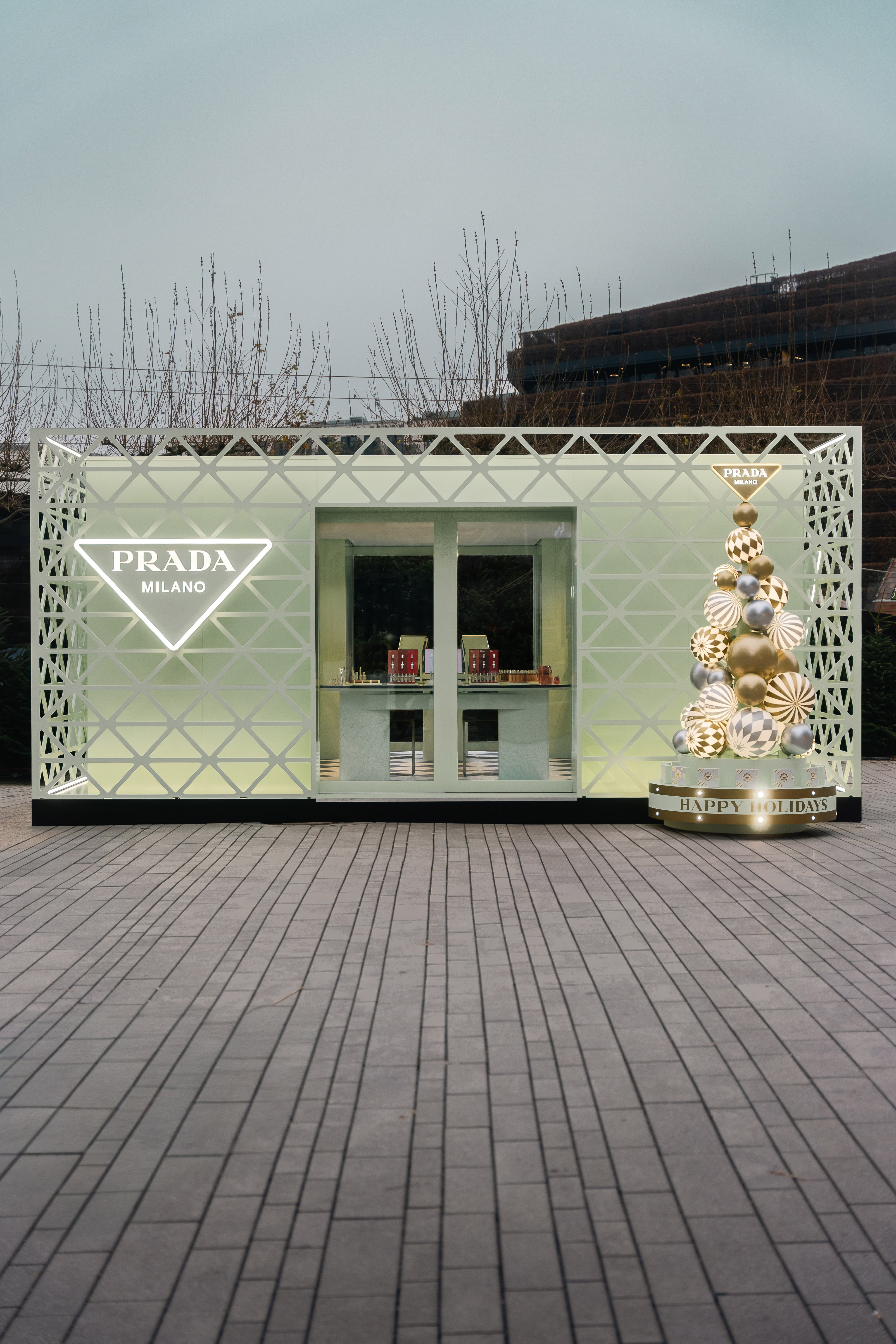 PRADA Paradoxe Pop-up Store in der Düsseldorfer Innenstadt