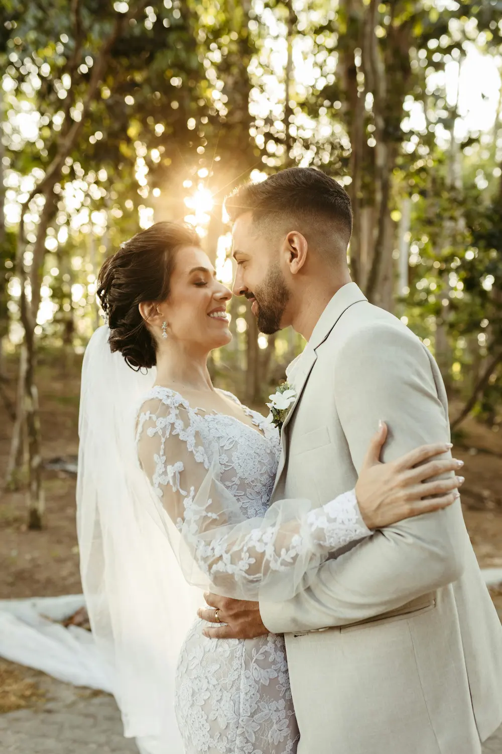 Mariage romantique organisé à l’hôtel Les Armes de Champagne, face à la Basilique de L'Épine