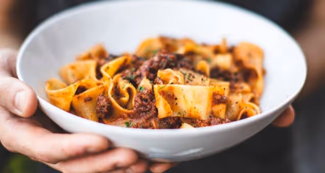 https://www.datocms-assets.com/46385/1654530262-emilia-pasta2.jpeg?auto=format&fit=max&q=50&w=636