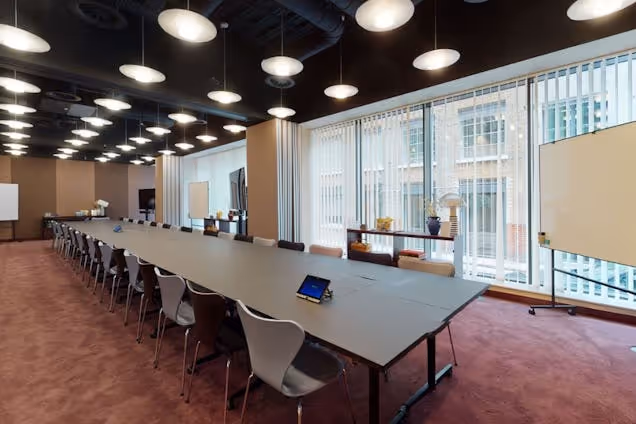 Fora - 210 Euston Road Conference Room