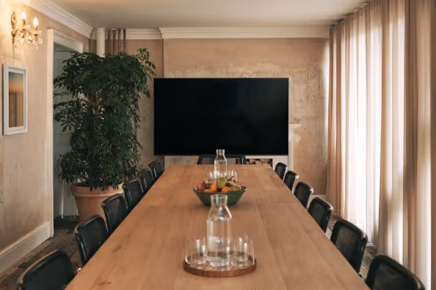 Knotel The Old Sessions House Meeting Room
