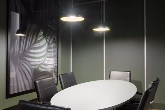 Halkin Paris Garden Meeting Room