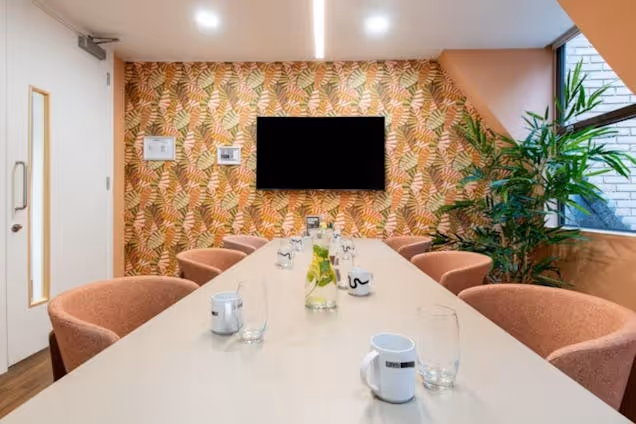 Runway East Bloomsbury 7 Person Meeting Room