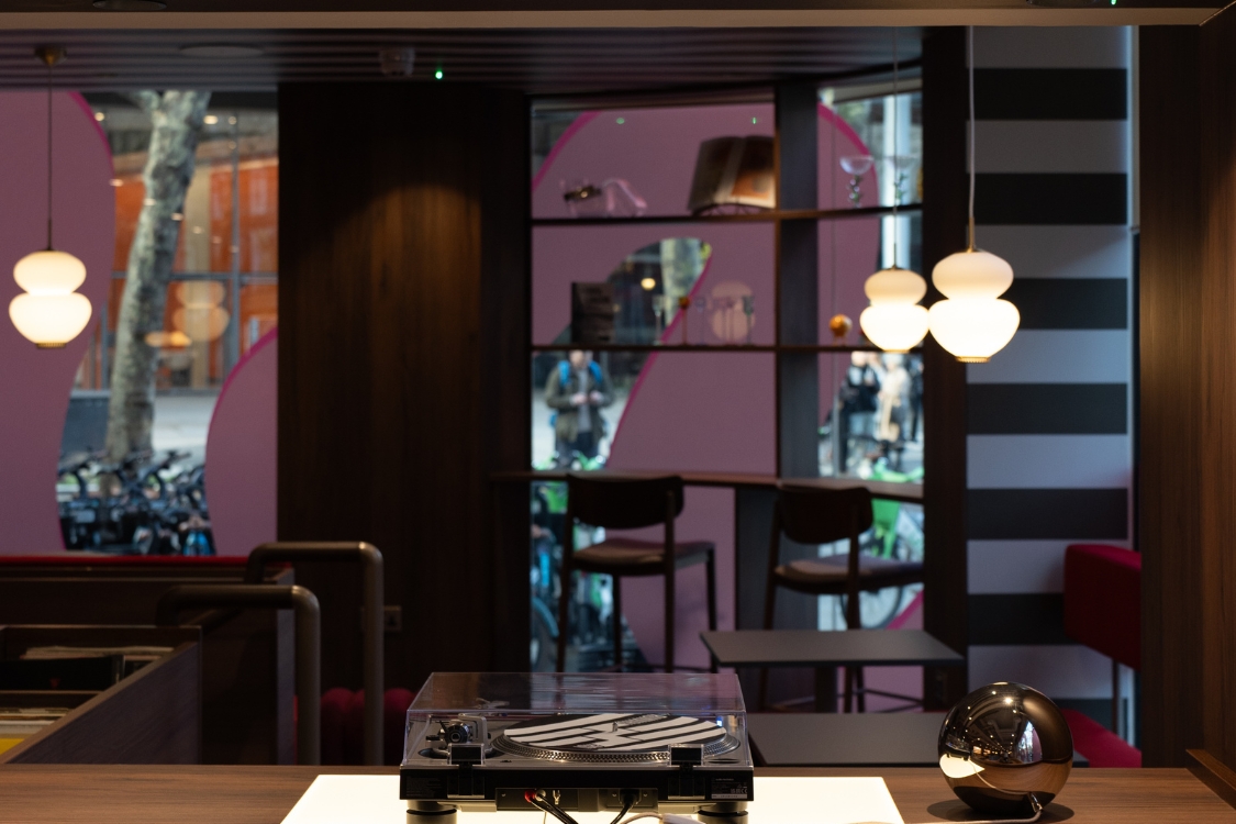 Vinyl Listening Studio