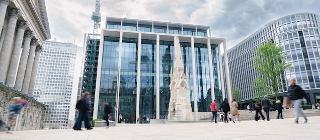 Cubo Birmingham Exterior with people walking around