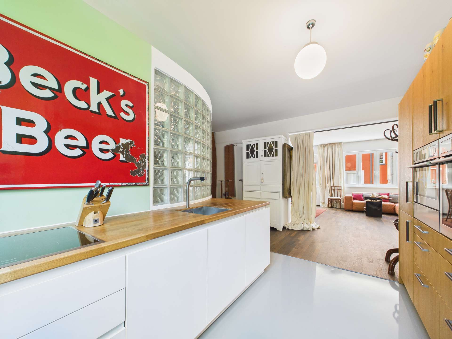 Hochwertige Einbauküche