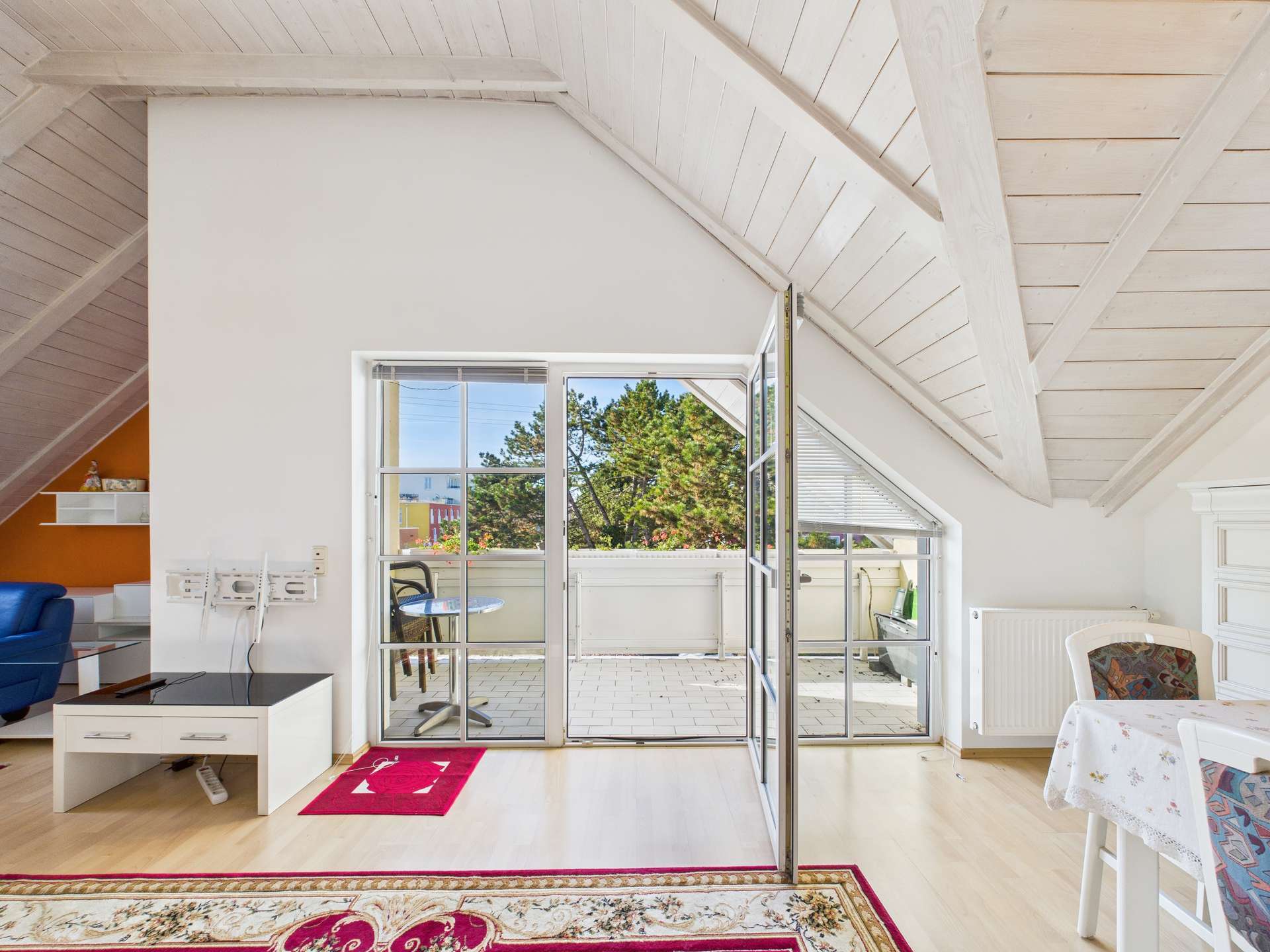 CAM05258G0-PR0045-STILL025