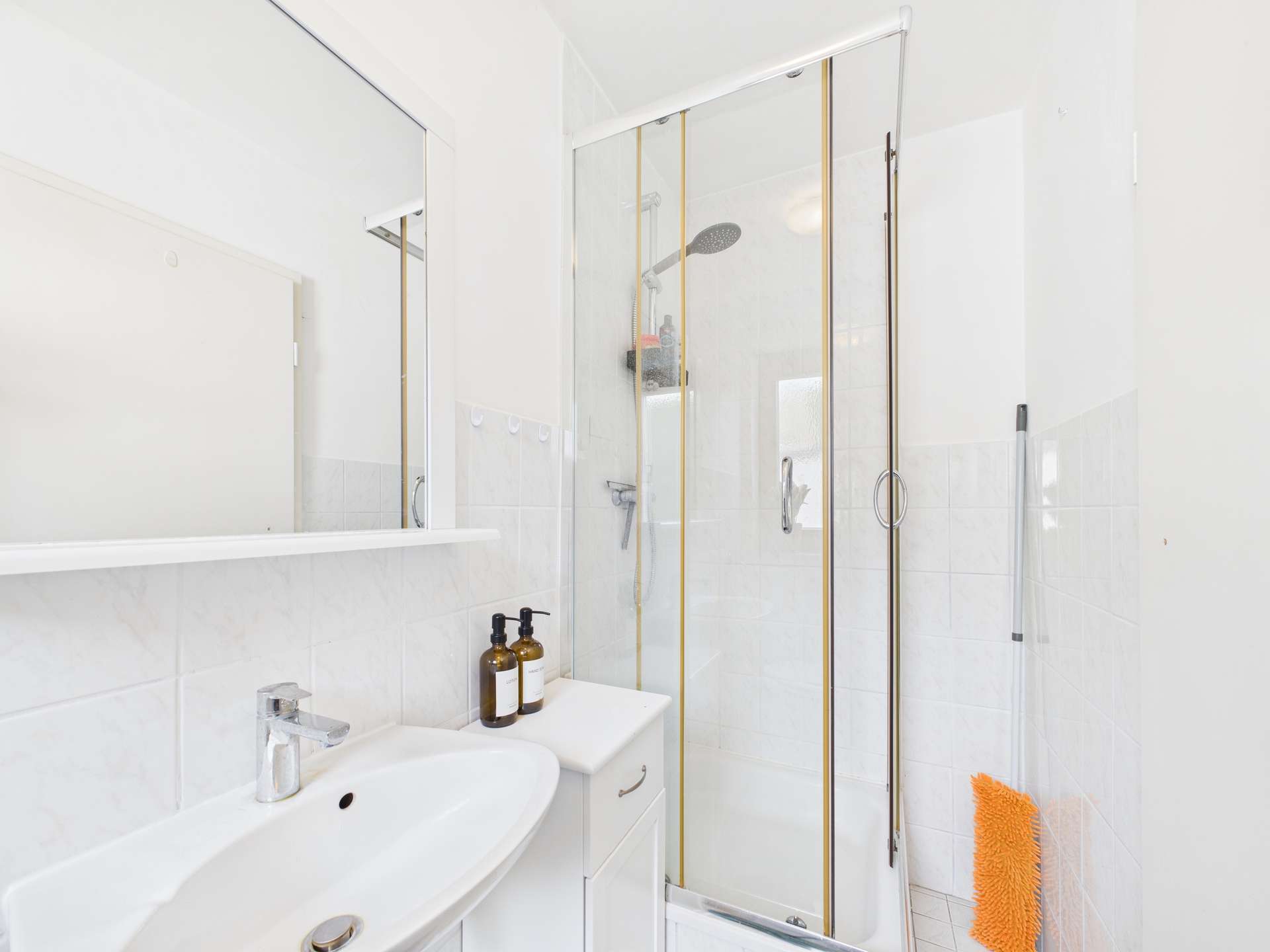 En-Suite Bad mit Dusche