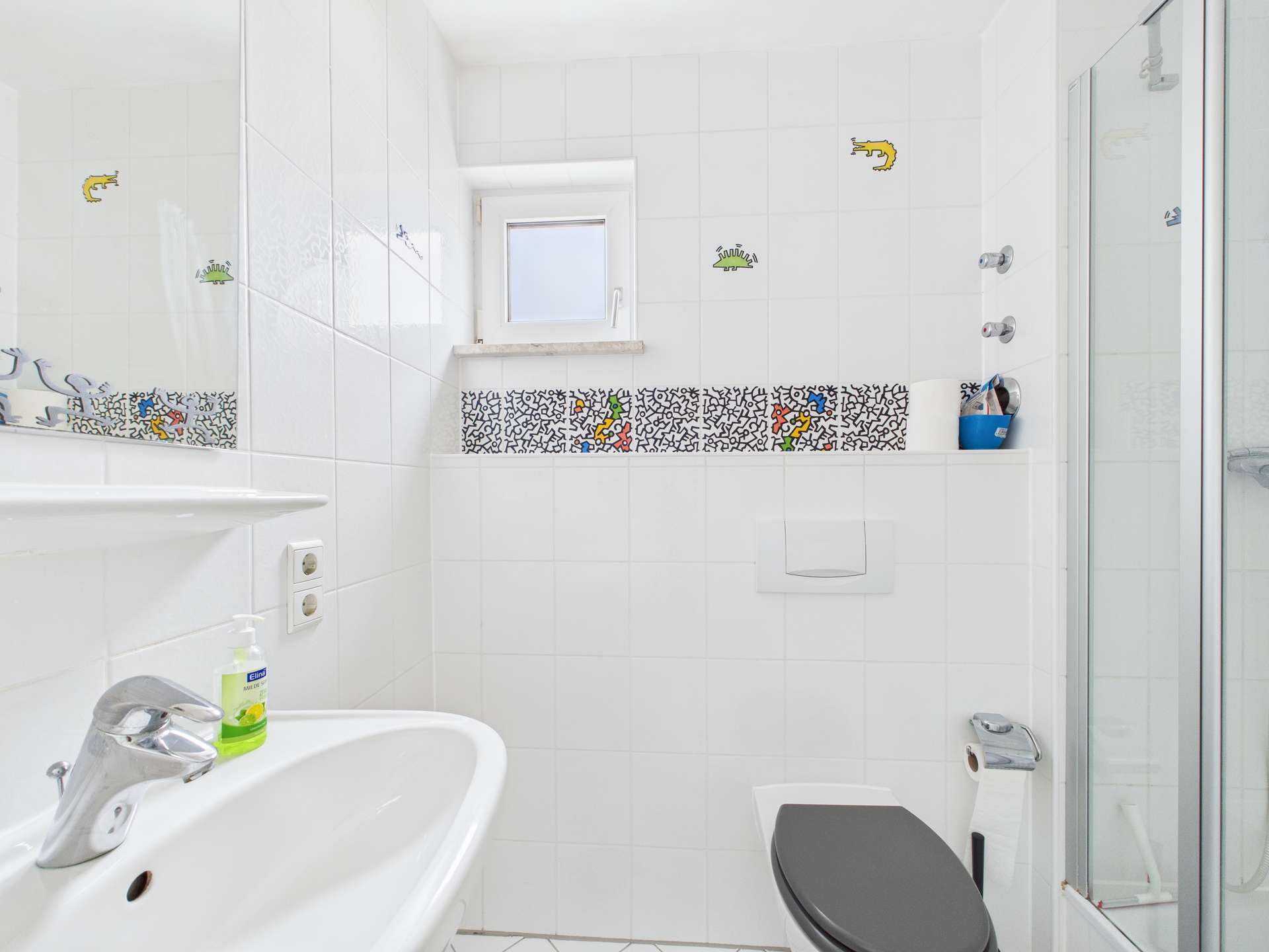 Kinder-Bad (Dachgeschoss)