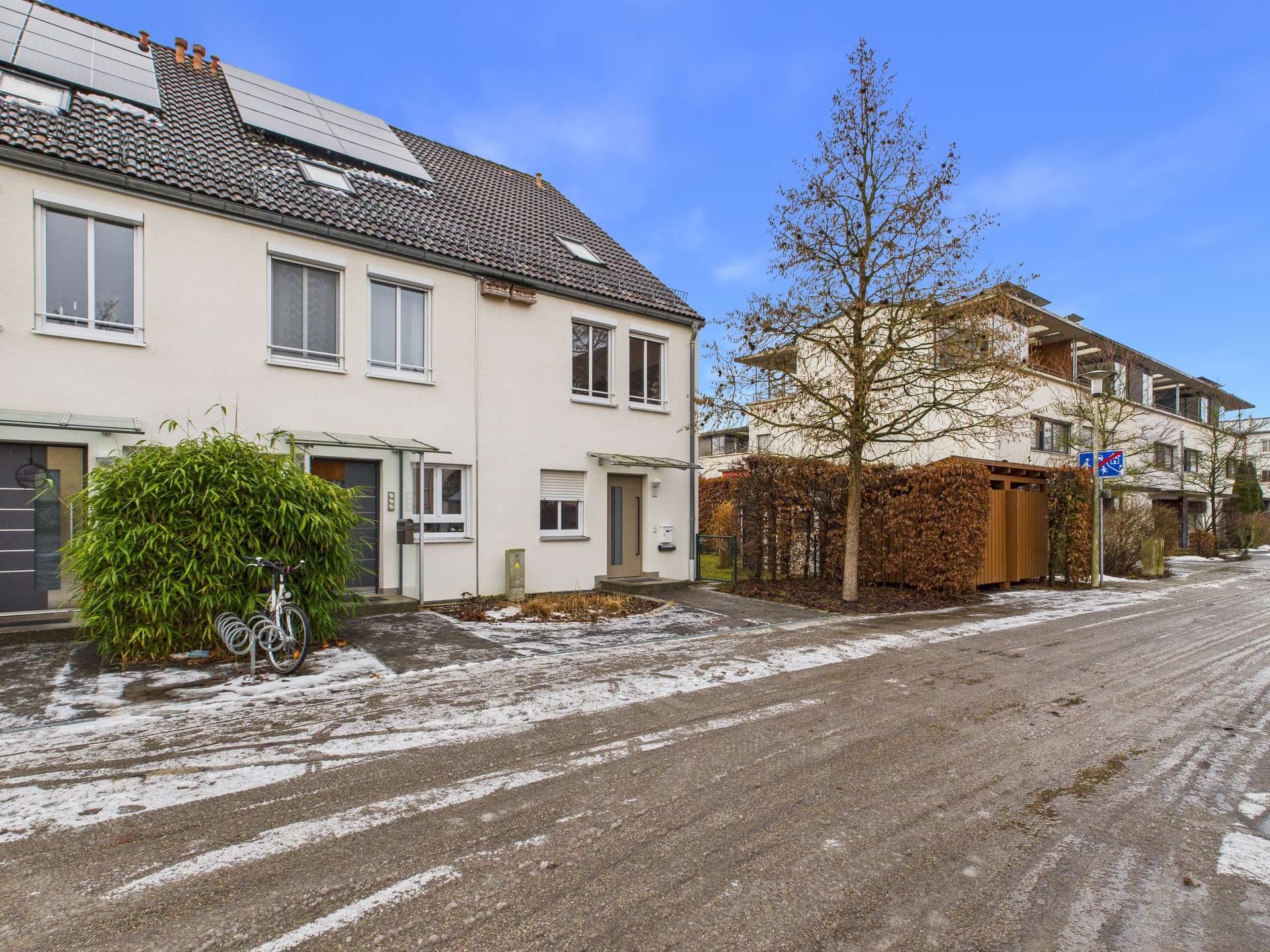 Nordfassade mit Hauseingang