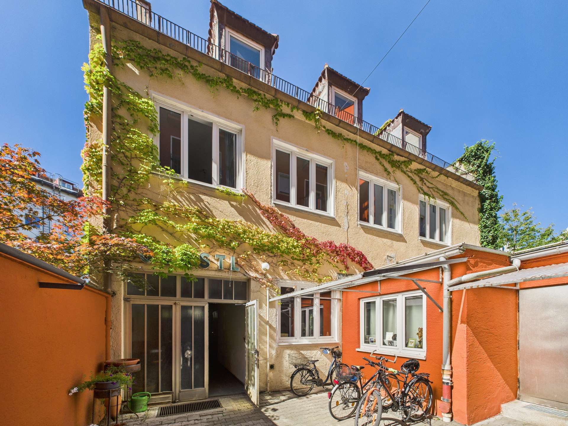 Hausansicht Eingang (Südost)