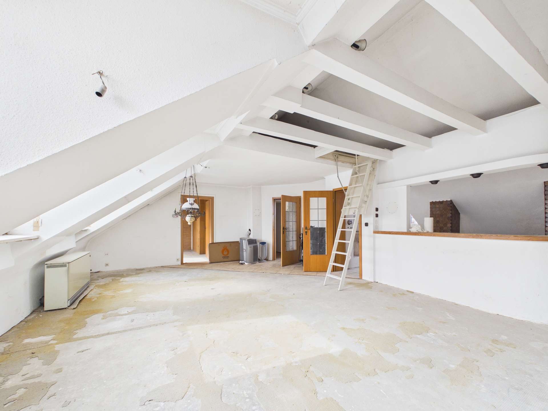 Wohn-Essbereich mit Küchenpul