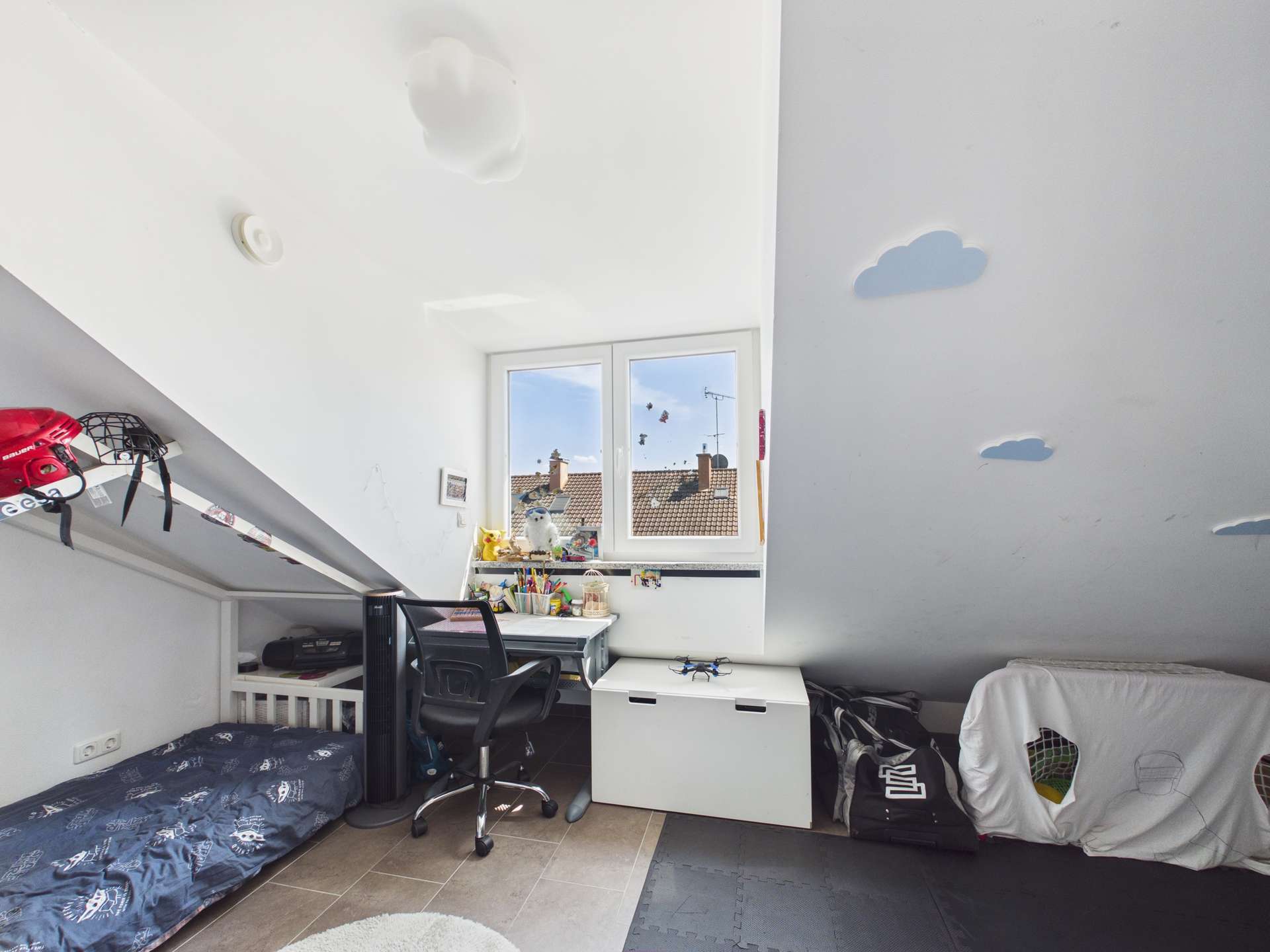 Schlafzimmer 1