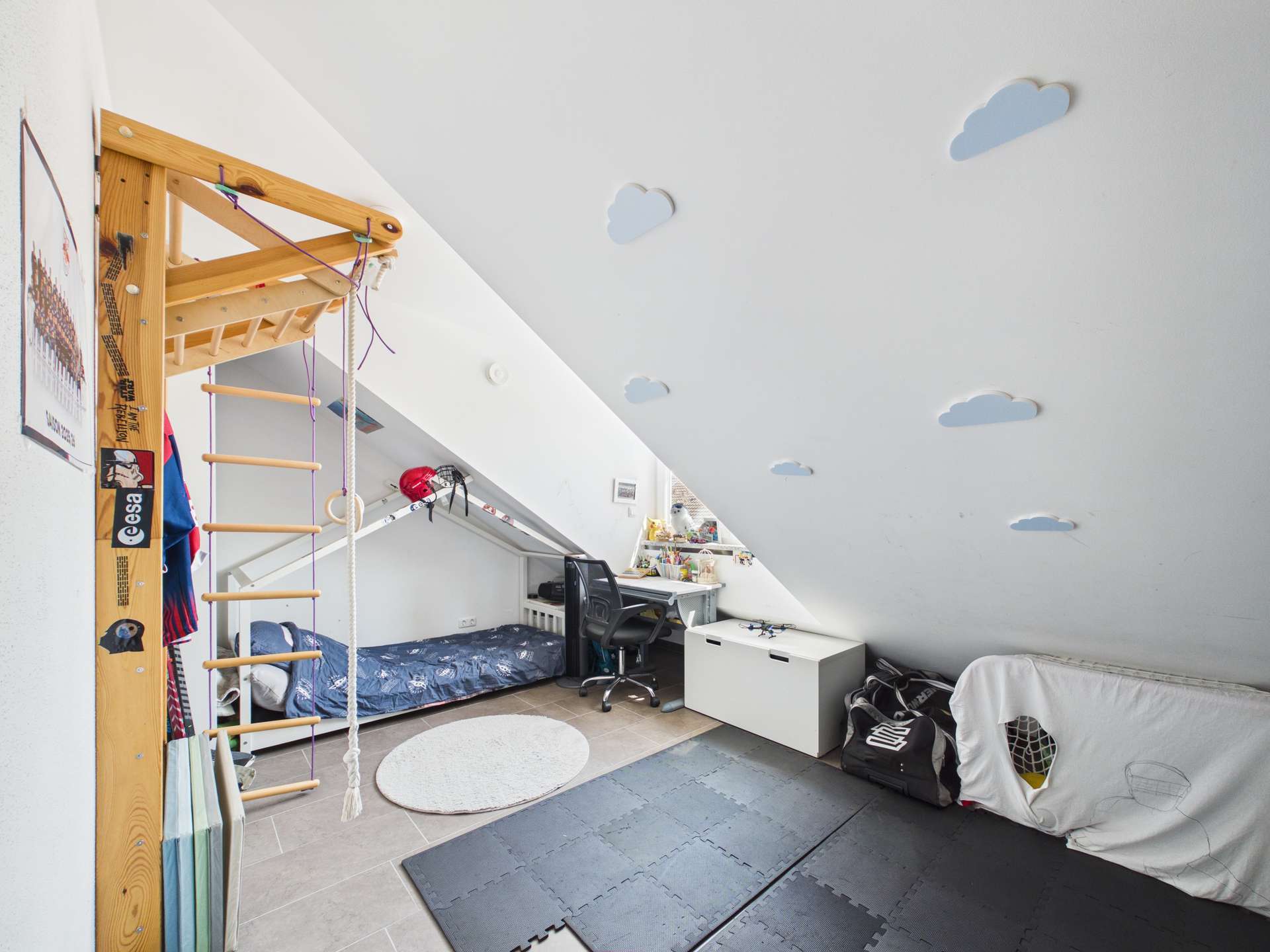 Schlafzimmer 1