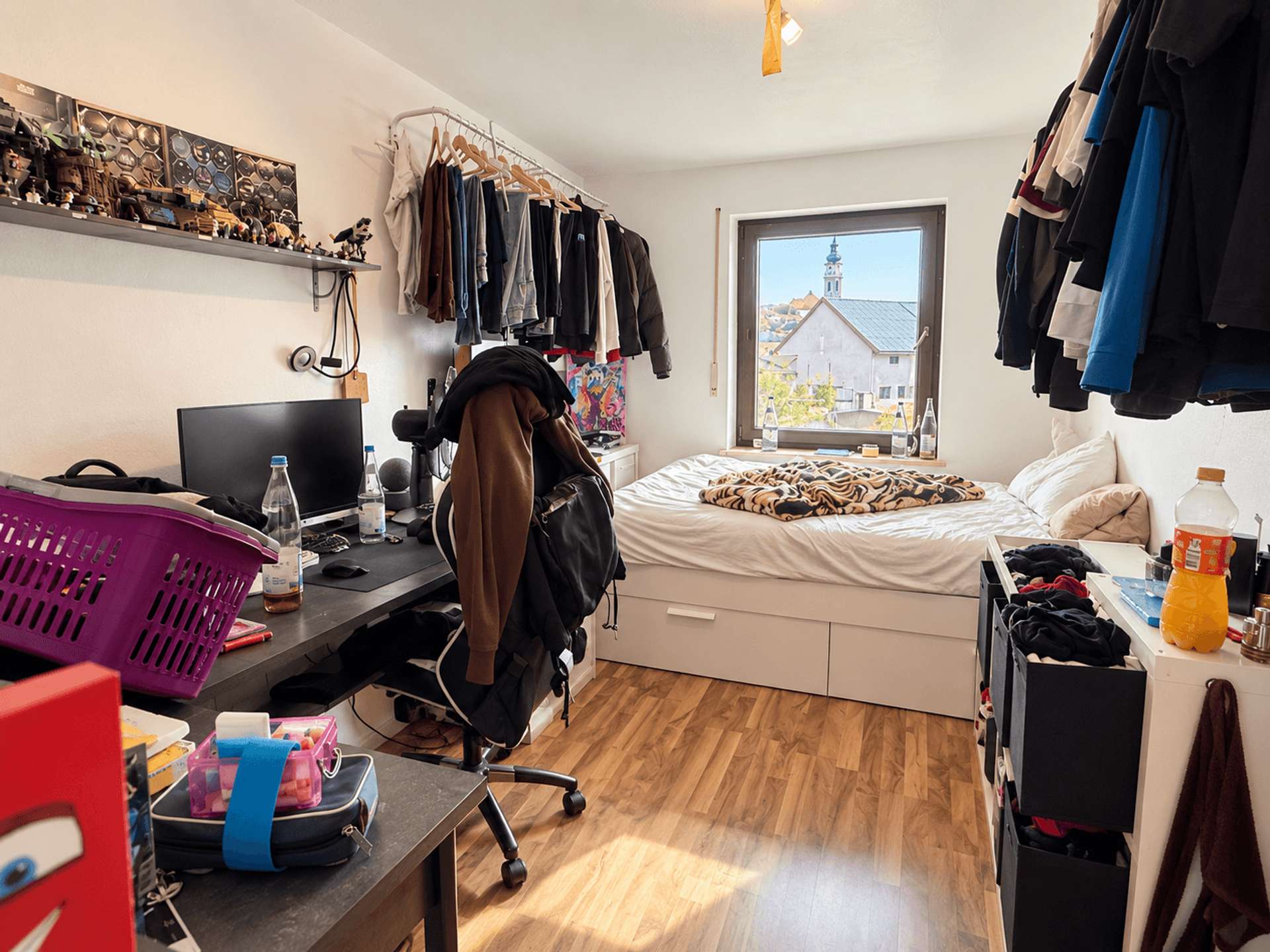 Schlafzimmer 1