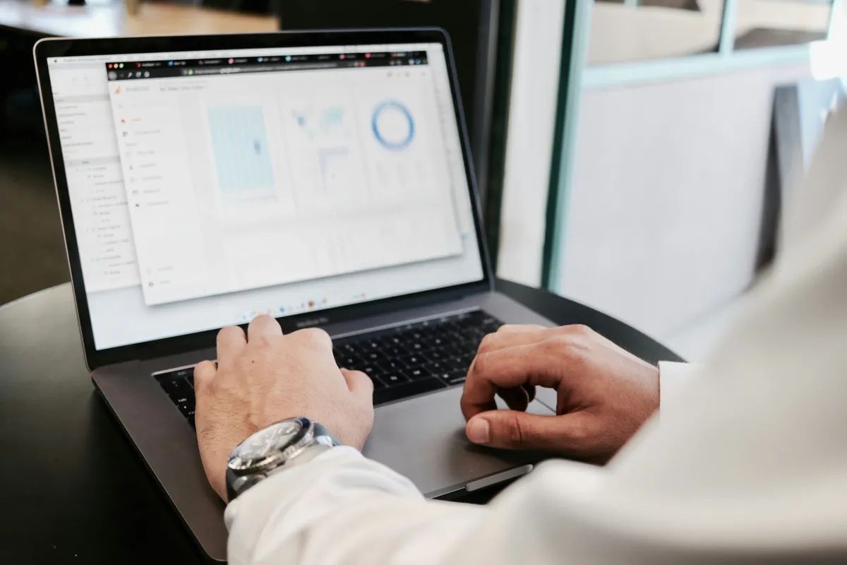 Melhor software de gestão de despesas corporativas no Brasil em 2026