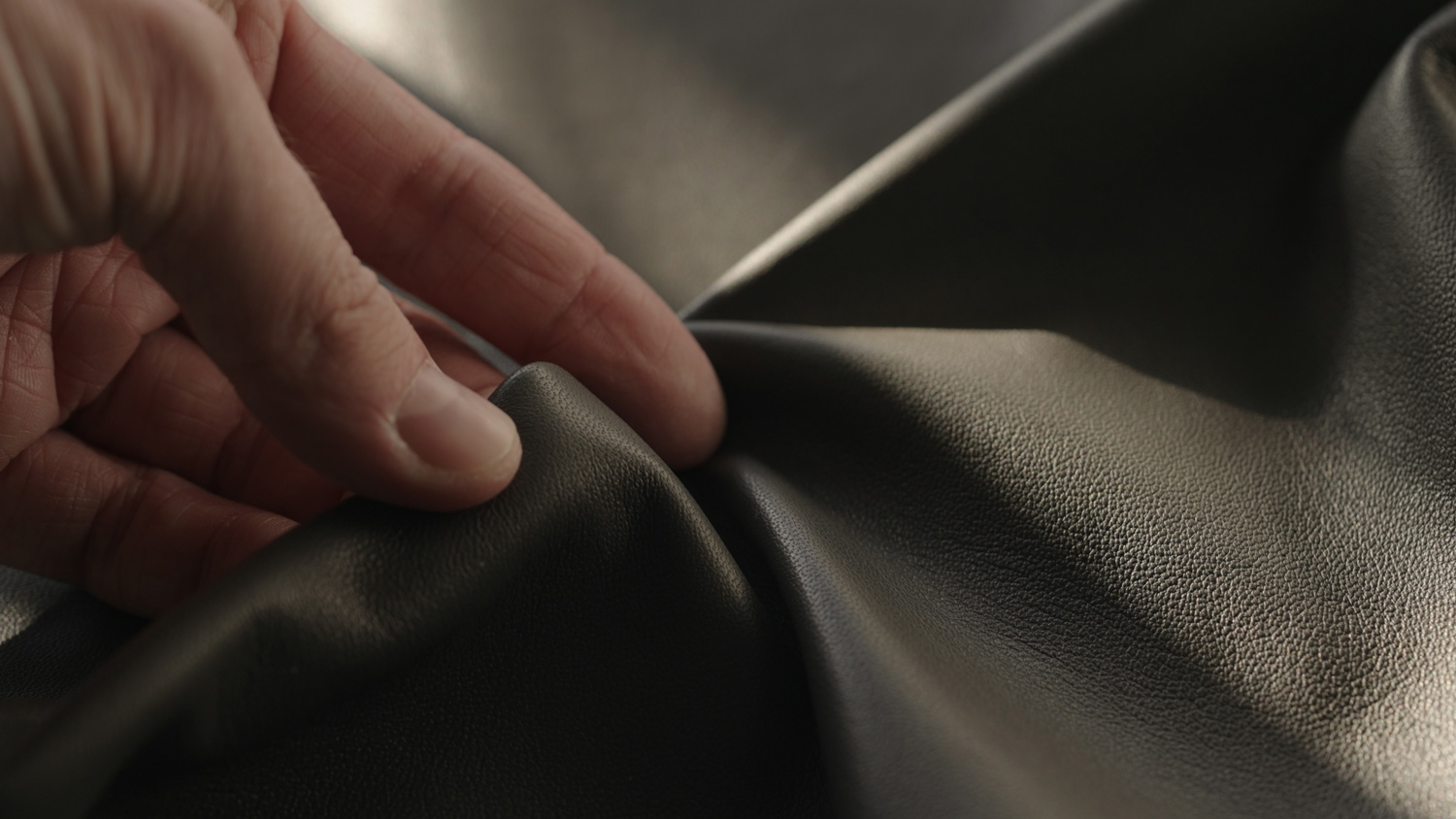 genuine leather dumbbels