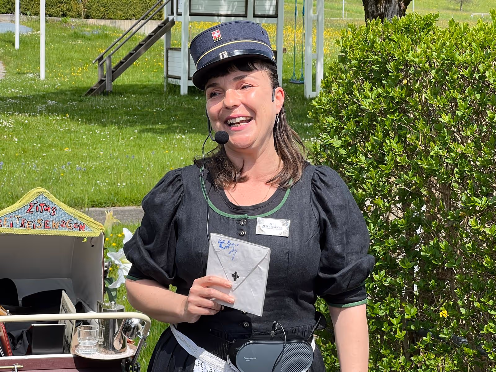 Jasmin Gasser in der interaktiven Stadtführung Unterägeri