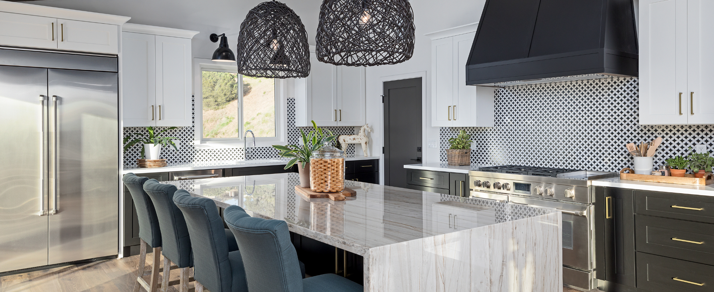 Romantic Kitchen Ideas for Connecticut: Soft Lighting, Elegant Finishes & Layout Tips