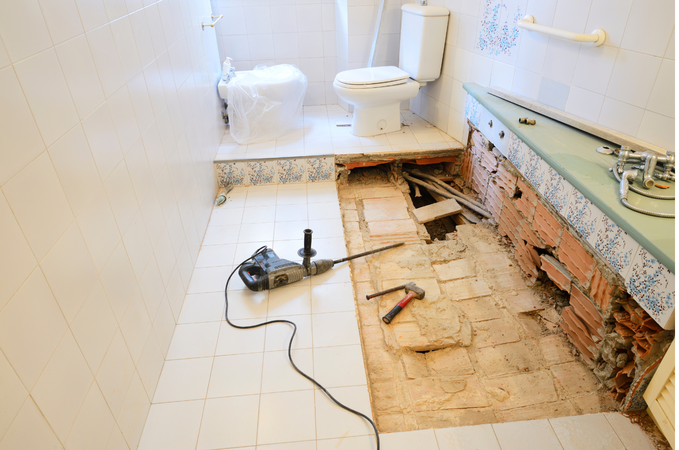 Bathroom Remodeling Mistakes CT Homeowners Should Avoid Before Starting a Project
