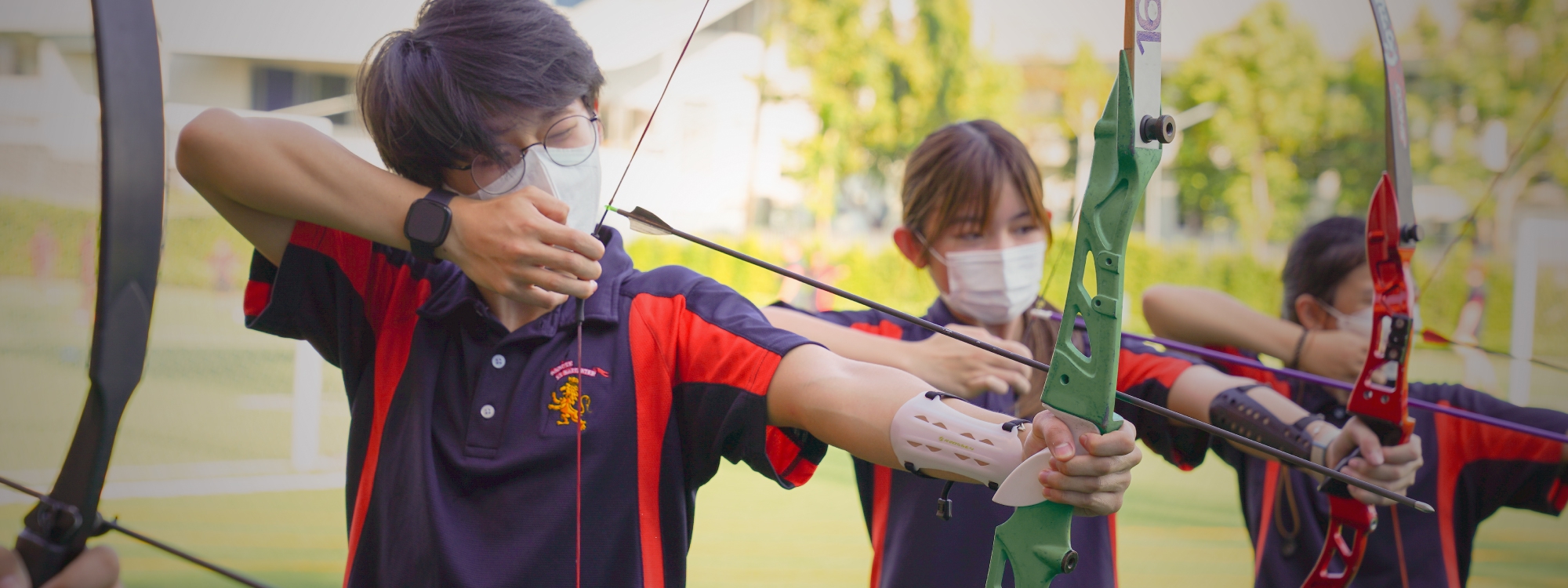 Learn to set a goal and successfully pursue it through ECAs