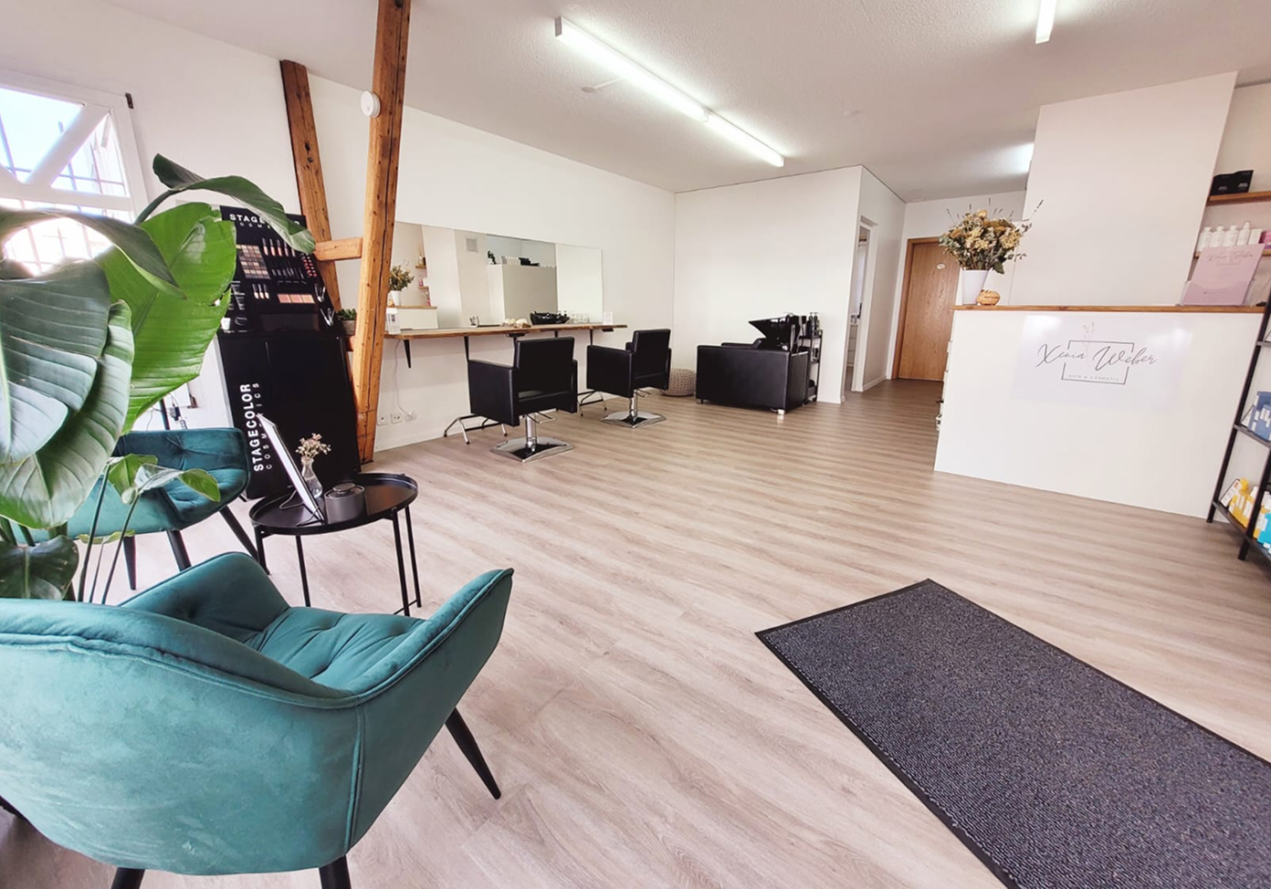 Bild eines umgebauten Friseursalons von Innen.
