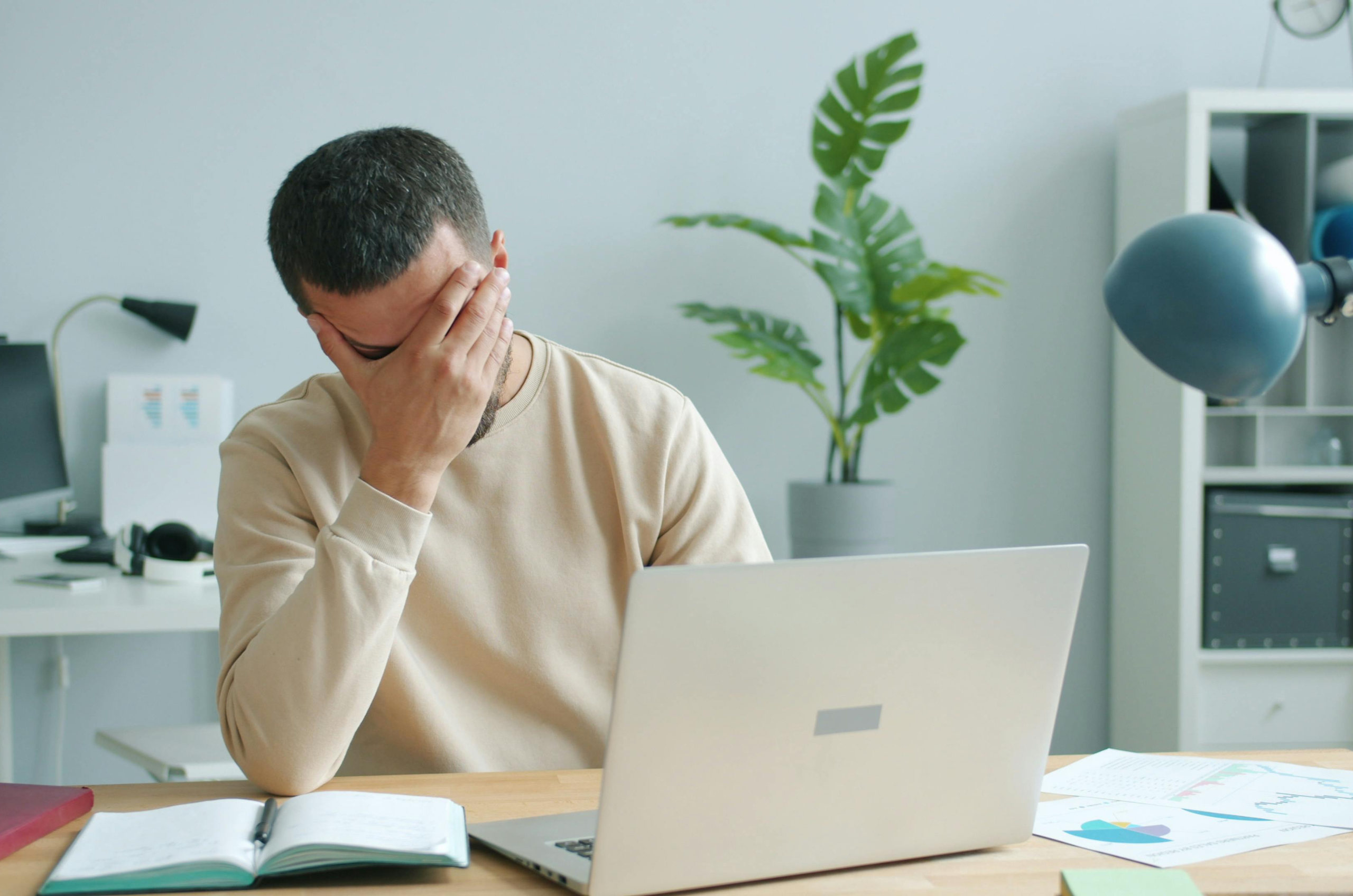  Brain fog at work, causes, fixes, and when to see a doctor
