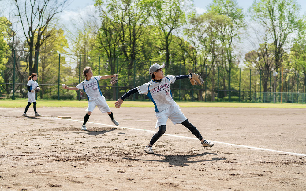 Athletes Who Throw Deal With Shoulder Injury Risks