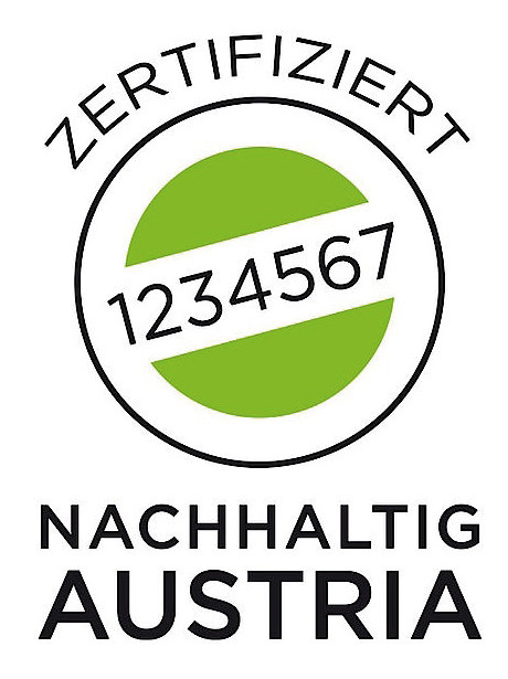 Logo mit grünem Kreis und Zertifizierungsnummer 1234567, umrahmt von den Worten 'Zertifiziert Nachhaltig Austria'.