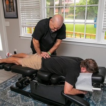 Chiropractic adjustment for back pain relief