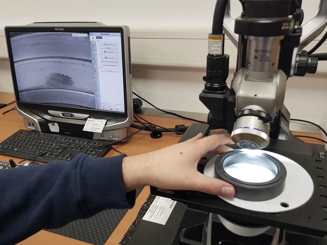 Begutachtung mittels Mikroskop