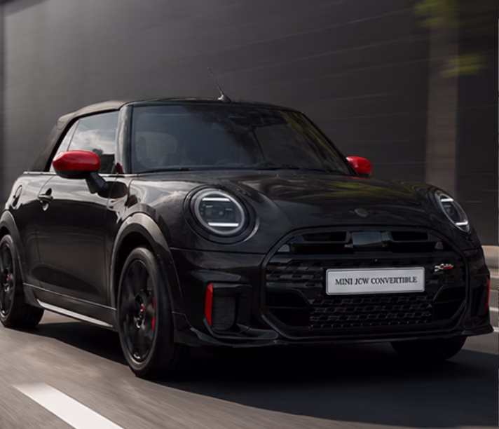 Schwarzer Mini John Cooper Works als Dienstwagen für Mitarbeitende