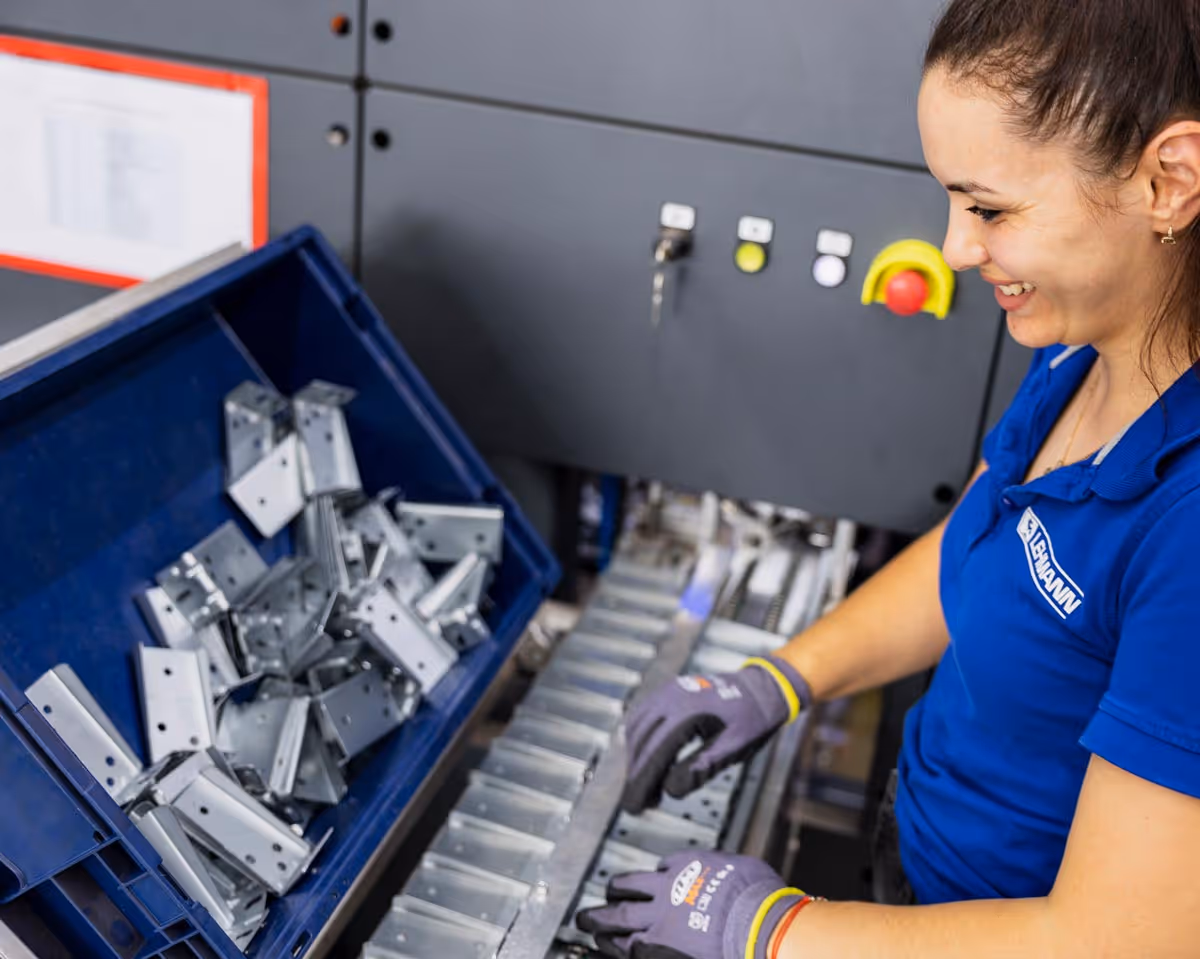 Moderne Anlagen und menschliche Erfahrung greifen ineinander. So entstehen Produkte, die höchsten Anforderungen gerecht werden.