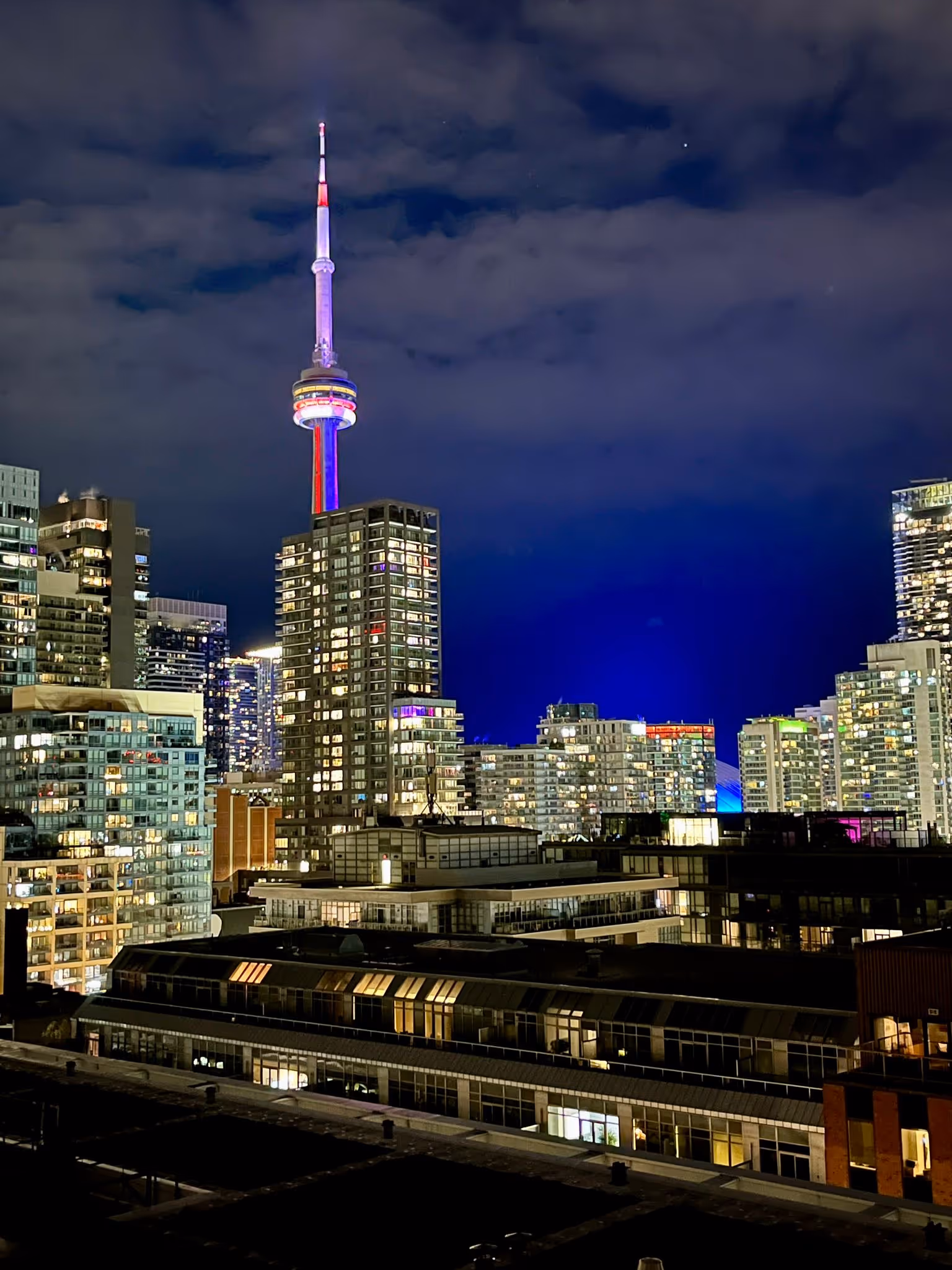 Der Besuch auf der Metalcon Messe in Las Vegas / USA verfolgte das Ziel, ein Gefühl für den amerikanischen Markt in Bezug auf Dächer und die benötigten Komponenten für diese zu entwickeln. 