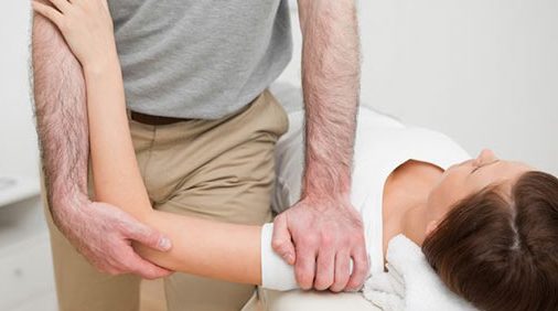 treat-frozen-shoulder-e1588105642509