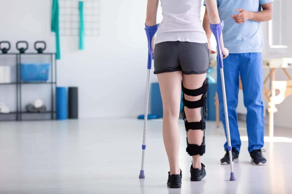 crutches-brace-MCL-1024x683