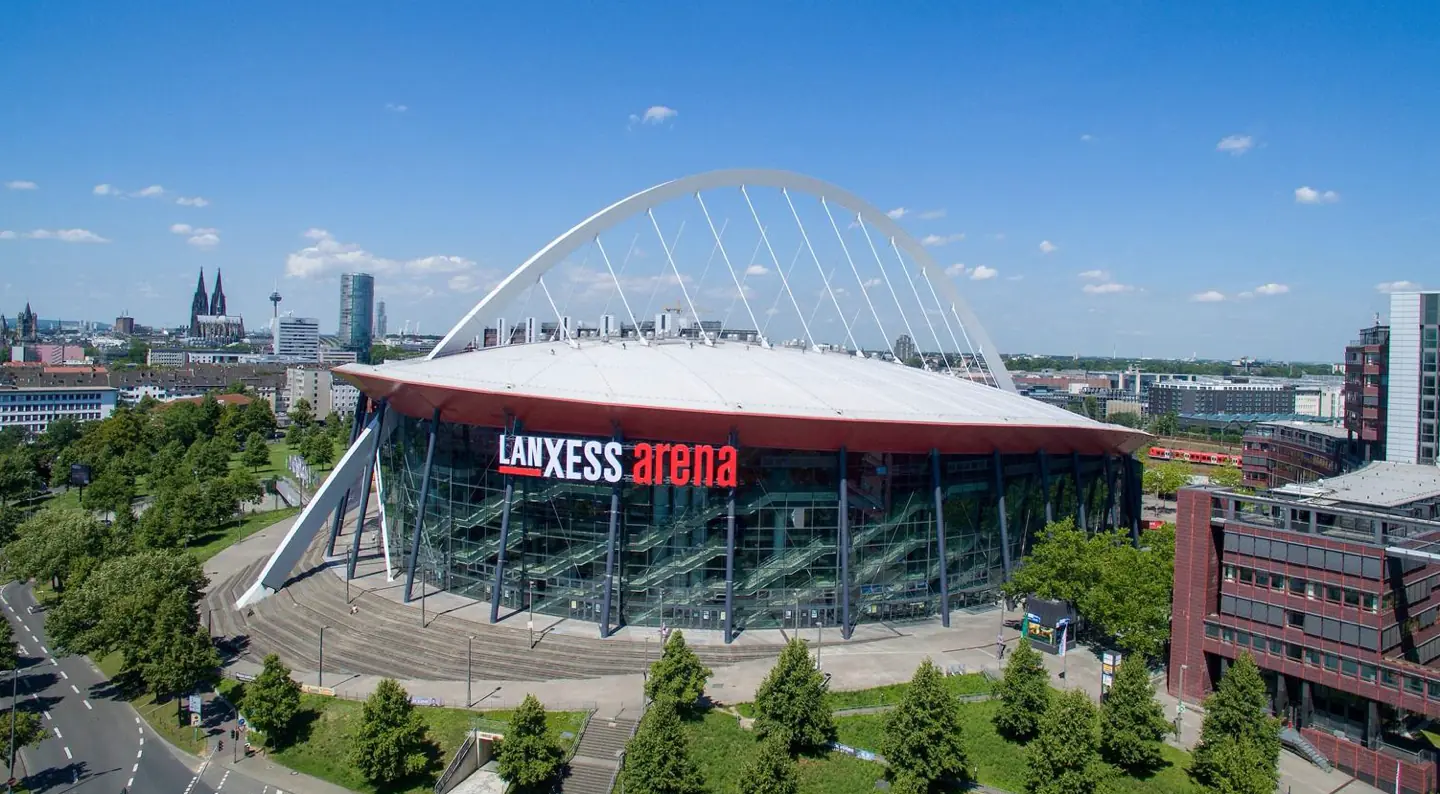 Drohnenaufnahem der LANXESS arena in Köln