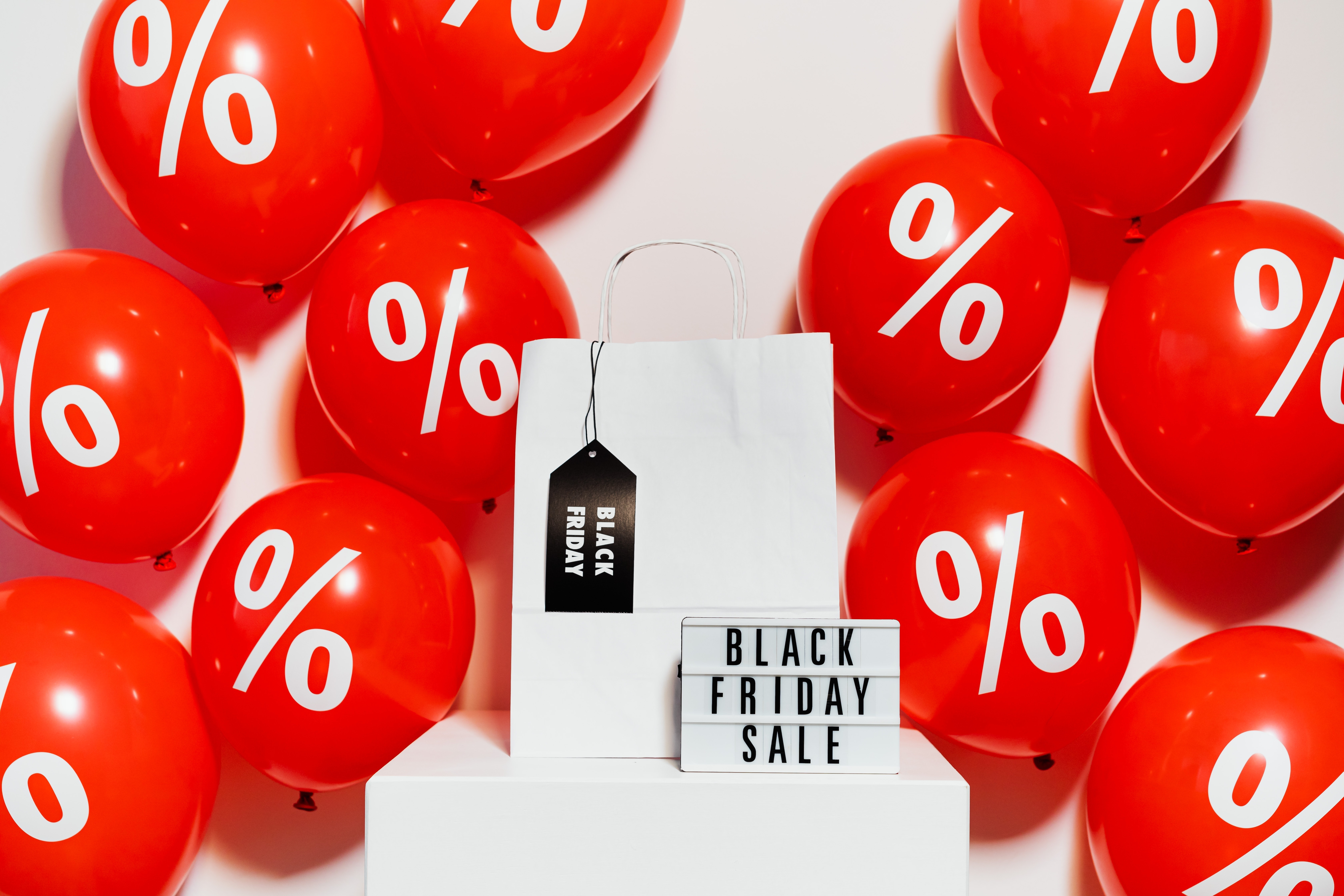 How to Amplify Your 2022 Black Friday Marketing Efforts