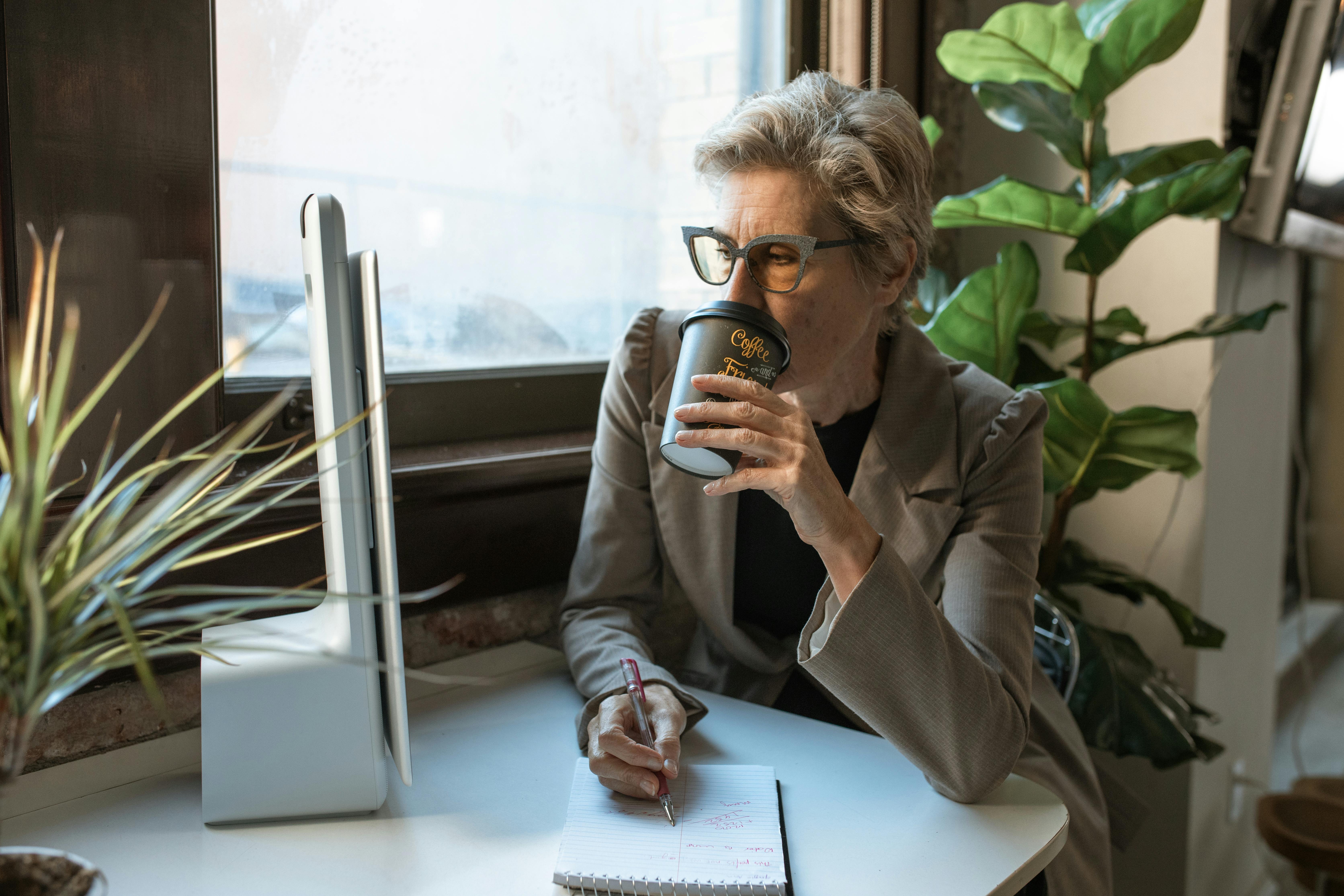 Dynamic Creatives vs. Branded Ads: Which One Drives Conversions?