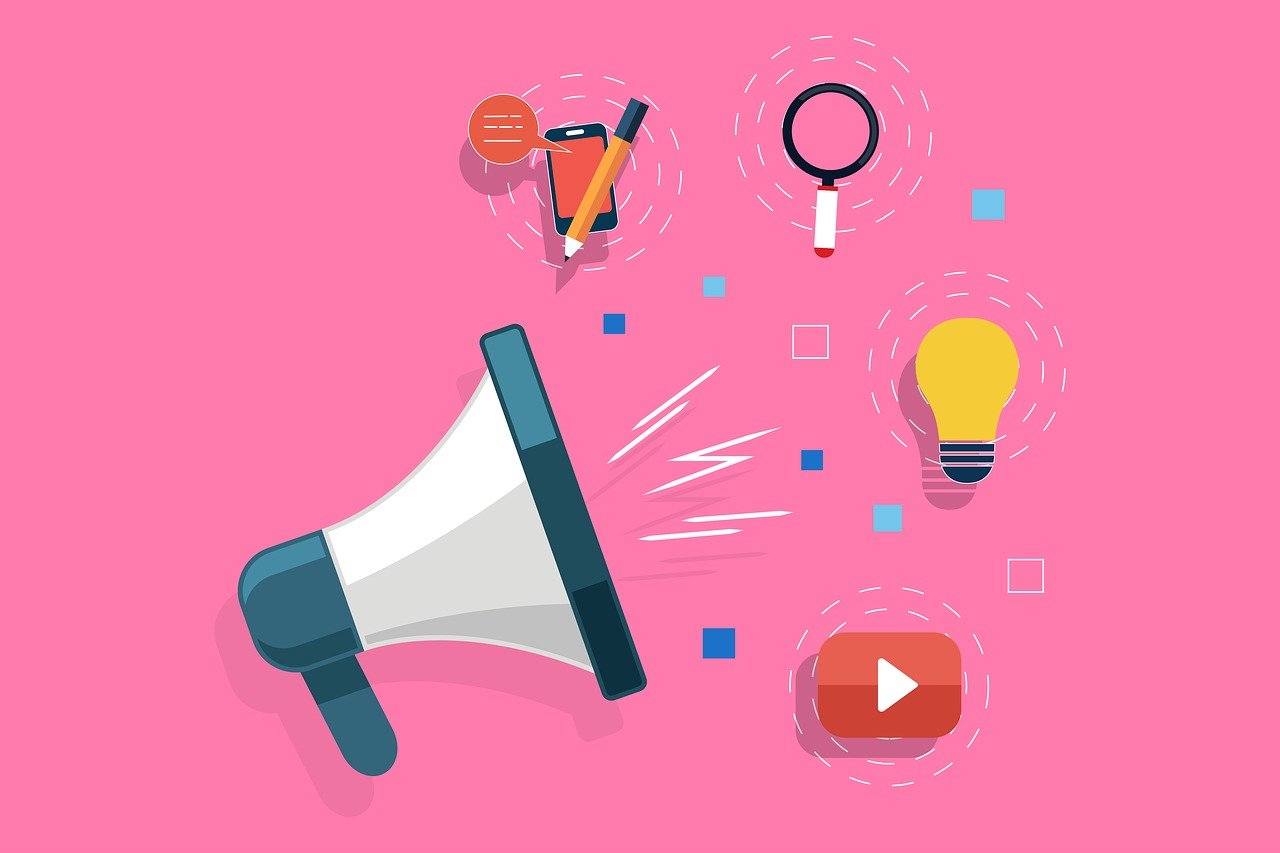 What Social Media Tasks Should You Automate and What Needs a Personal Touch?