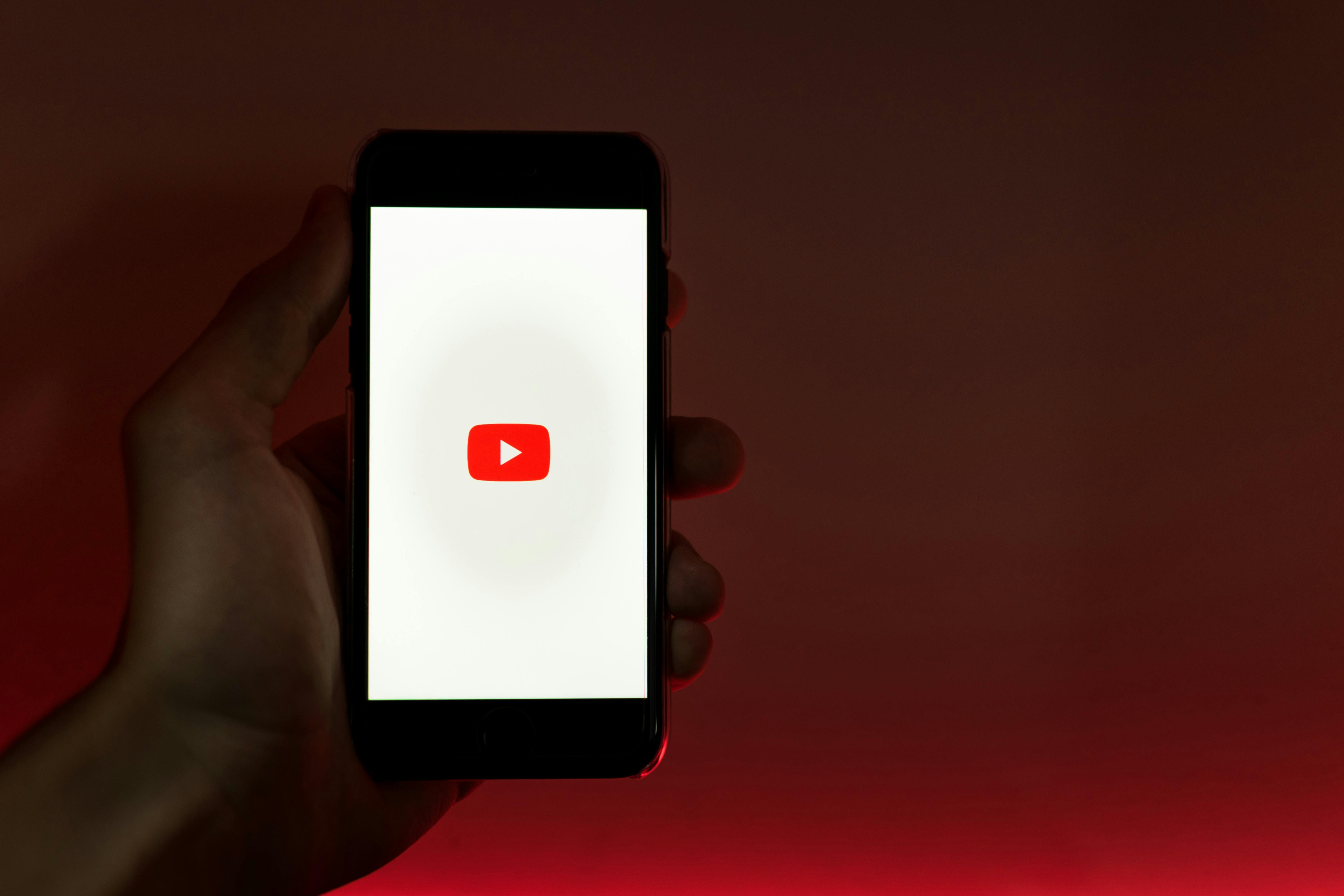 It's 2024: Do People Still Work With Youtube Influencers?