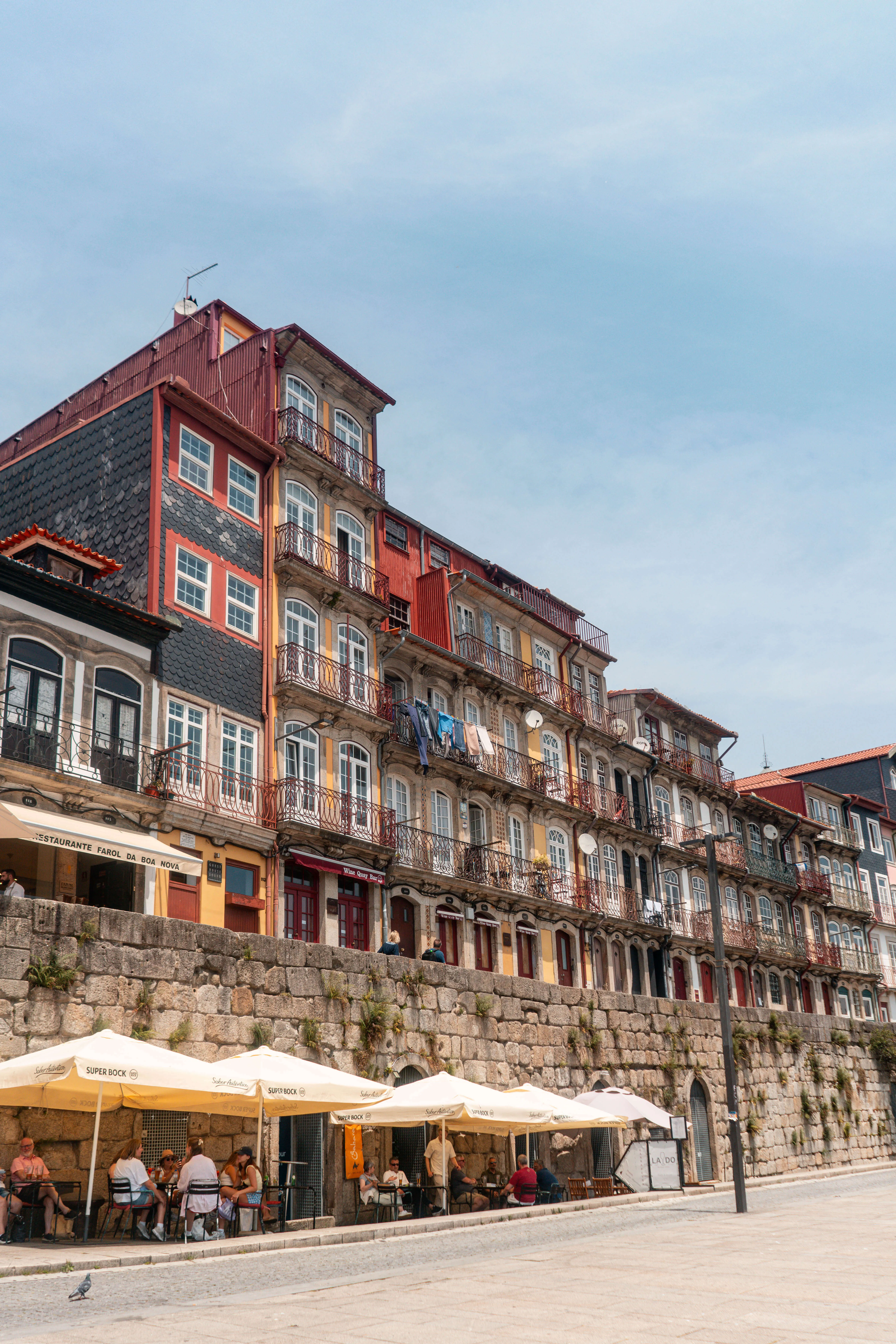 Image houses in Porto.