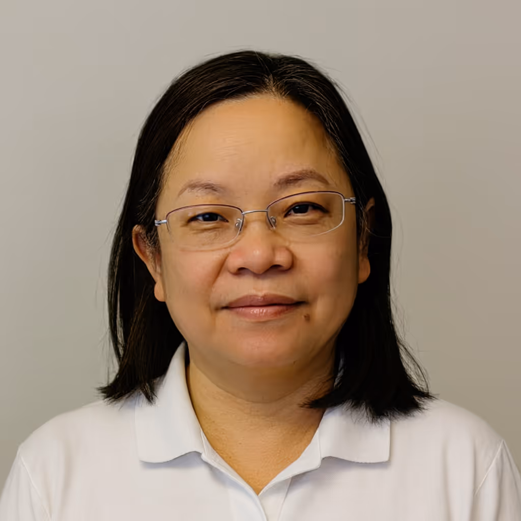 Porträt von Frau Xuefen Shi, erfahrene TCM-Spezialistin für Kinderwunschbehandlung in Zürich.