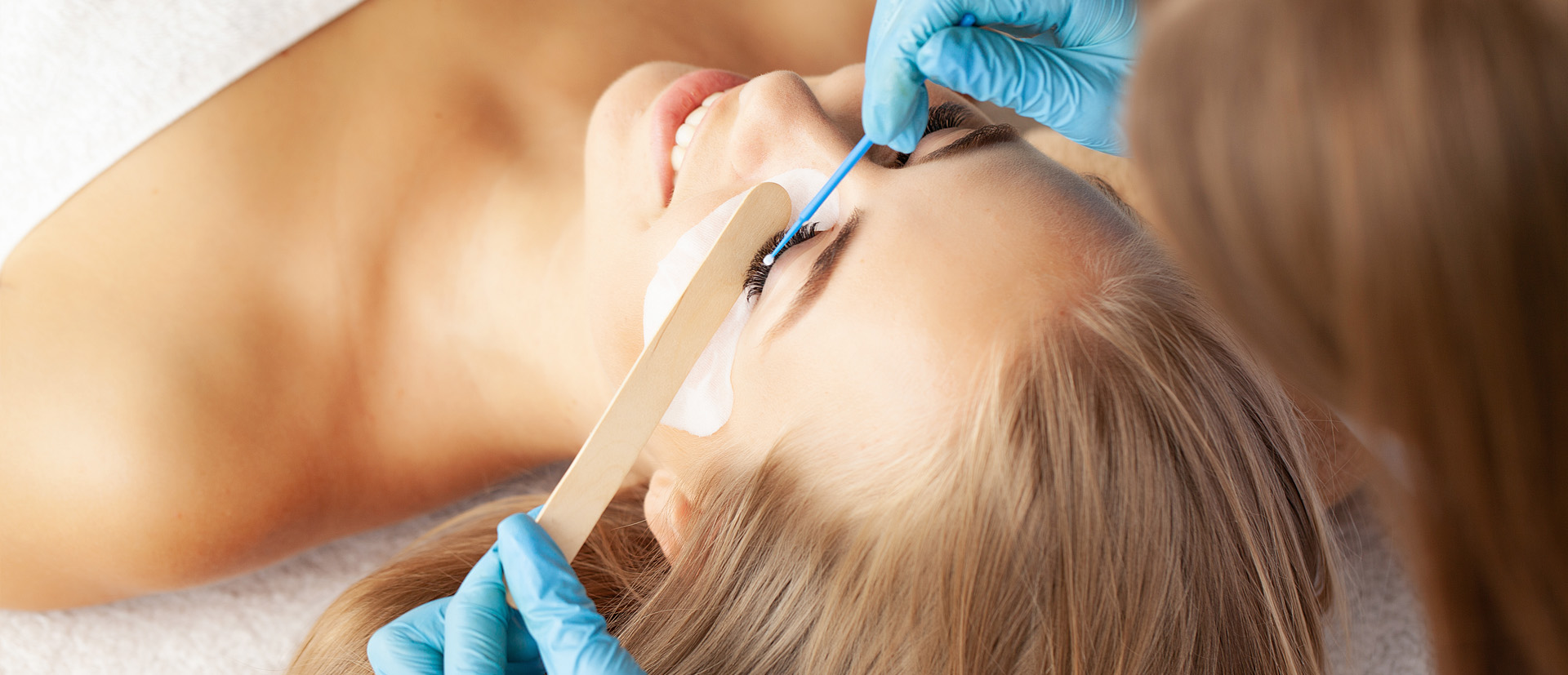 Lashes und Augenbrauen Behandlung