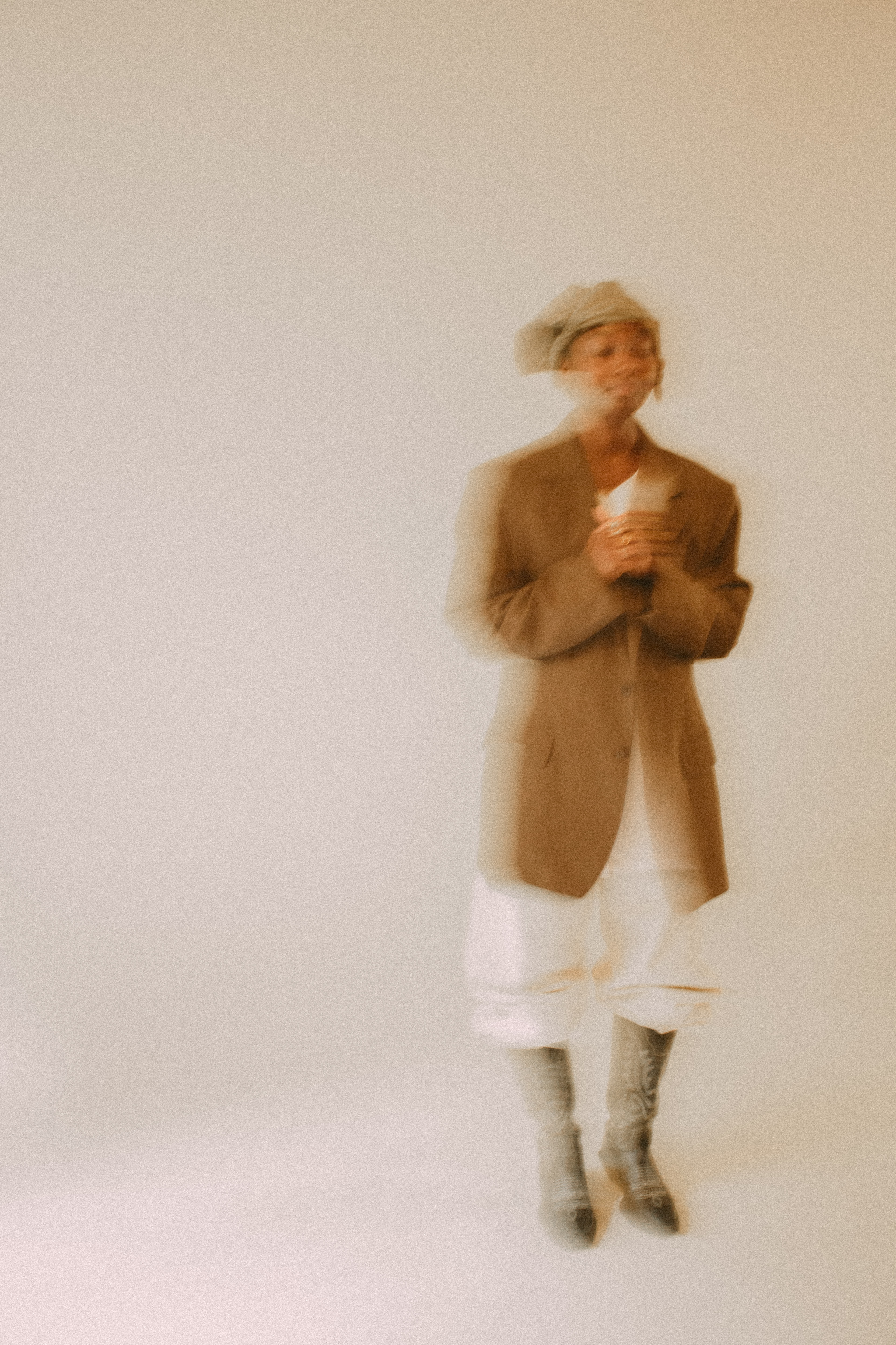 Abstract blurred photo of a person from Nébuleuse – Series 1